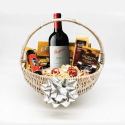 Penfolds RWT Bin 798 Shiraz and Signature Gift Basket Penfolds RWT Bin 798 Shiraz and Signature Gift Basket